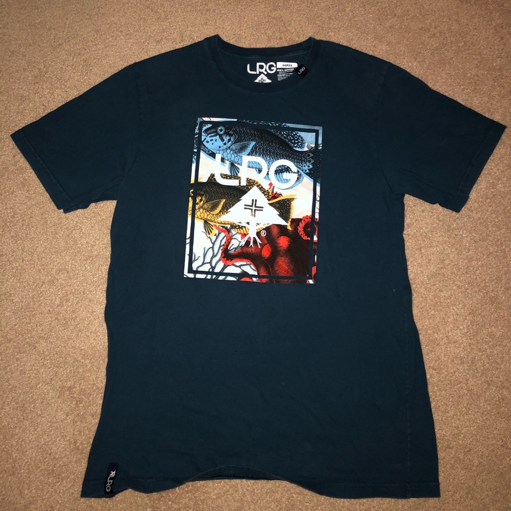 LRG t shirt blue fish pattern